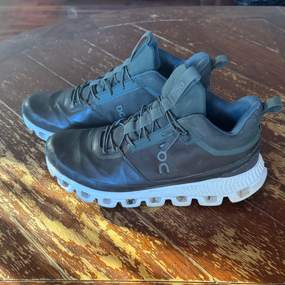 On Running Men's Black and White Sneakers